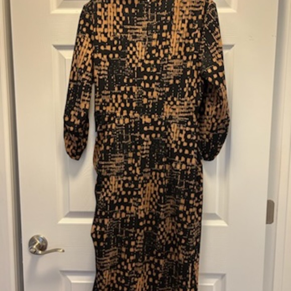 Tahari Ruched Sheath Dress – Size 8 NWT - Picture 9 of 9